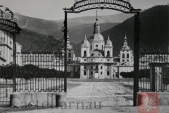 Visión general de la Colegiata y la Alameda desde las Puertas de Segovia